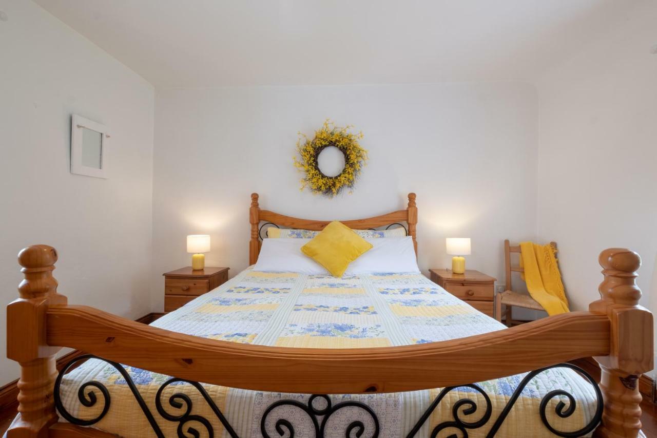 Yellow Cottage, Doolin Knockfin Cross Roads Экстерьер фото